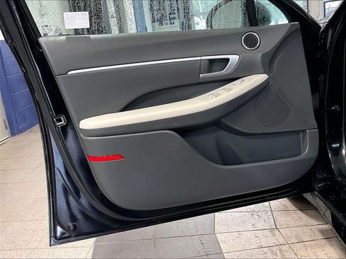 Certified 2025 Hyundai Sonata SEL FWD image 9