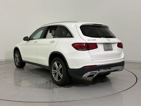 Used 2021 Mercedes-Benz GLC 300 image 3