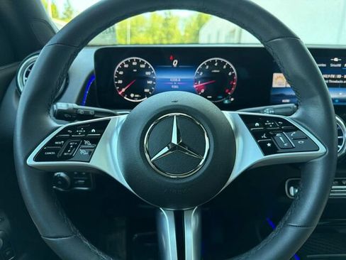Used 2026 Mercedes-Benz GLB 250 image 28