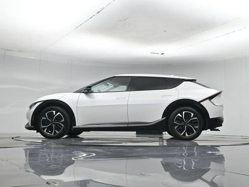 Used 2023 Kia EV6 Wind w/ Wind Technology Package AWD/4WD image 8