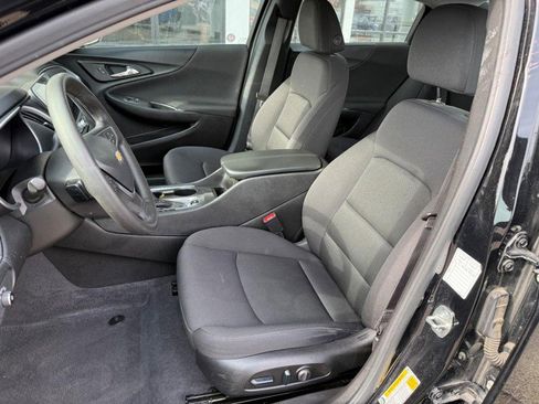 Used 2023 Chevrolet Malibu LT image 9