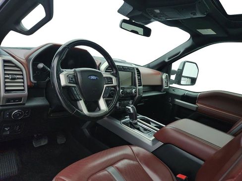 Used 2018 Ford F150 Platinum w/ Equipment Group 701A Luxury image 10