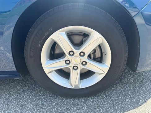 Used 2019 Chevrolet Malibu LS FWD image 37