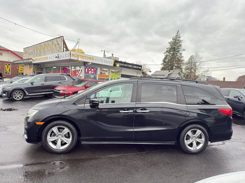 Used 2018 Honda Odyssey EX image 3
