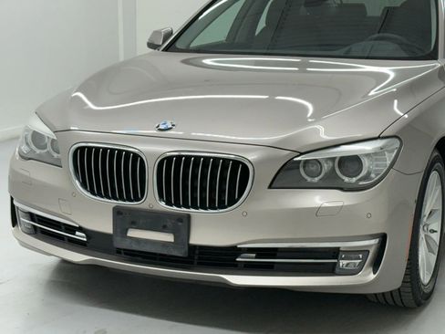 Used 2015 BMW 740Li xDrive image 9