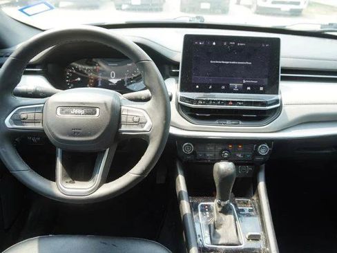 Certified 2024 Jeep Compass Limited AWD/4WD image 11
