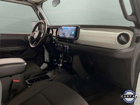 Used 2024 Jeep Wrangler Sport image 19