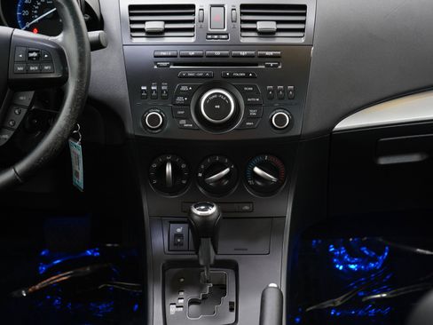 Used 2012 MAZDA MAZDA3 i Grand Touring w/ Tech Pkg FWD image 15
