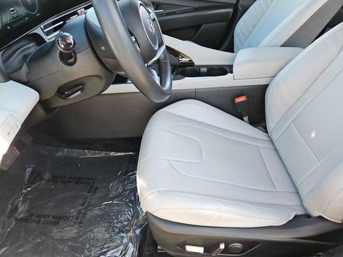 Certified 2022 Hyundai Elantra Limited w/ Cargo Package image 16