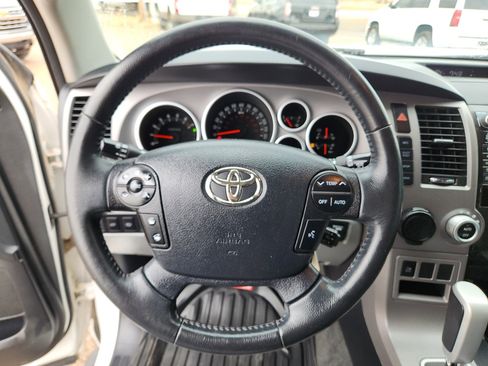 Used 2012 Toyota Sequoia Limited image 18