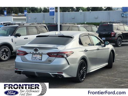 Used 2023 Toyota Camry XSE FWD image 5