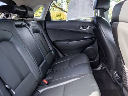 Used 2022 Hyundai Kona Limited FWD image 13
