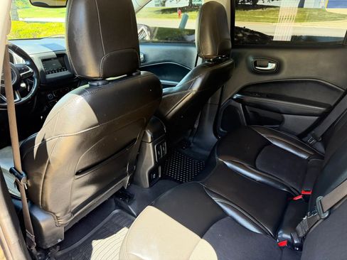 Used 2020 Jeep Compass Latitude FWD image 16