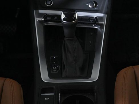 Certified 2025 Audi Q3 2.0T Premium w/ Convenience Package image 14