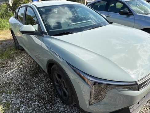 Used 2025 Kia K4 FWD image 9