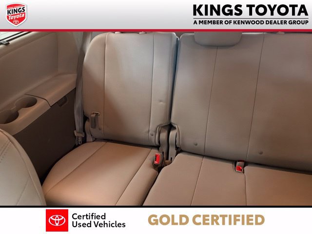 Certified 2020 Toyota Sienna XLE w/ XLE Navigation Package FWD image 18