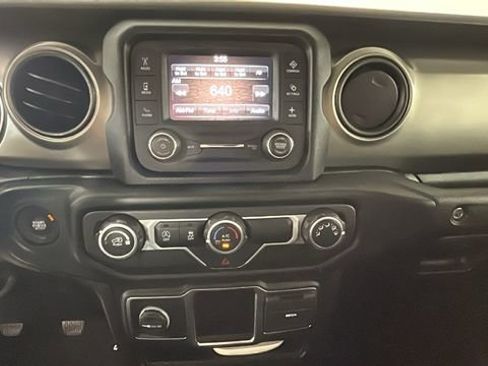 Used 2019 Jeep Wrangler Unlimited Sport AWD/4WD image 23
