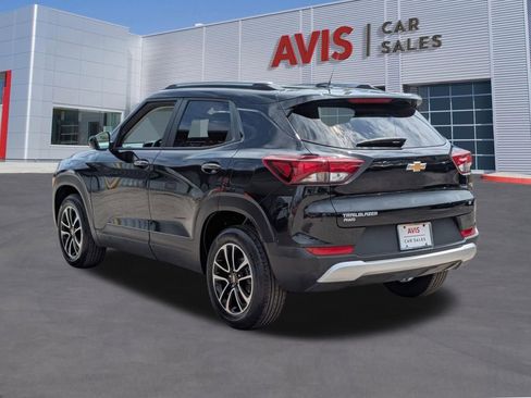 Used 2025 Chevrolet TrailBlazer LT AWD/4WD image 10