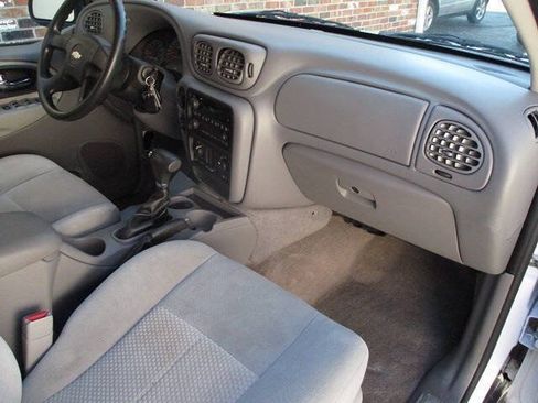 Used 2007 Chevrolet TrailBlazer LS w/ Skid Plate Package AWD/4WD image 19