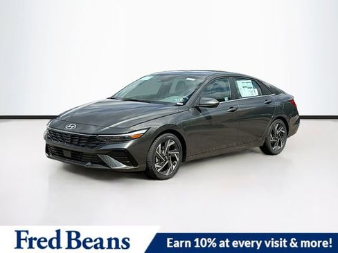 New 2024 Hyundai Elantra SEL w/ Convenience Package image 3