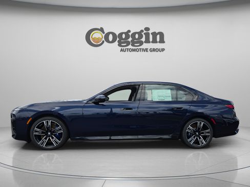 New 2026 BMW 760i xDrive w/ Executive Package AWD/4WD image 2