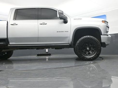 Used 2022 Chevrolet Silverado 2500 High Country w/ Technology Package image 21
