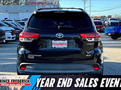 Used 2017 Toyota Highlander XLE image 4