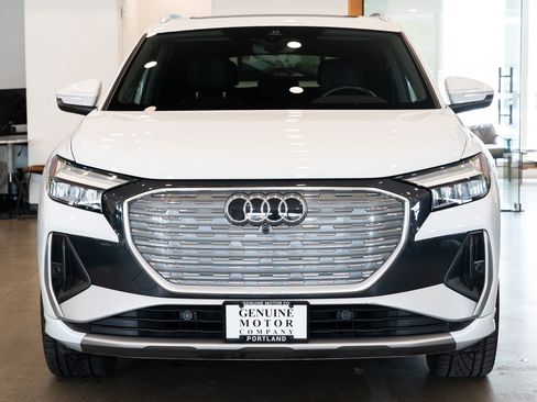 Used 2023 Audi Q4 e-tron Premium Plus AWD/4WD image 2