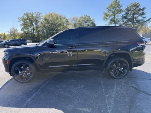 Used 2022 Jeep Grand Cherokee L Laredo image 7