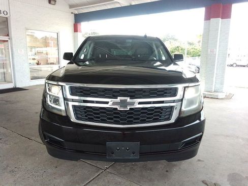 Used 2018 Chevrolet Tahoe LT image 2