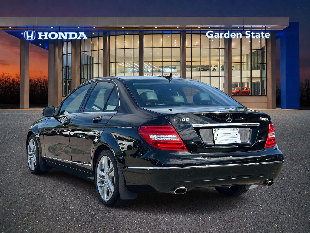 Used 2012 Mercedes-Benz C 300 4MATIC Sedan image 3