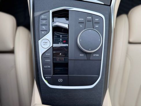 Used 2023 BMW 330e w/ M Sport Package image 27