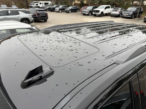 Used 2018 Chevrolet Tahoe Premier w/ RST Edition image 13