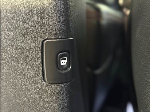 Used 2016 Dodge Grand Caravan R/T FWD image 28