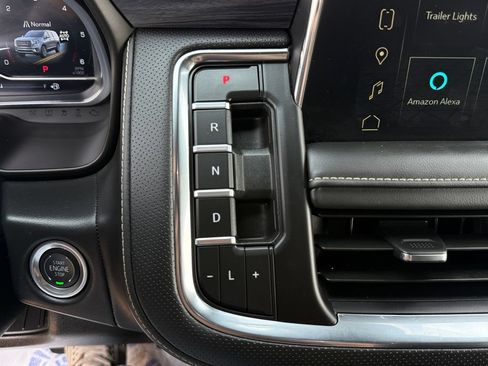 Used 2024 GMC Yukon SLT AWD/4WD image 32