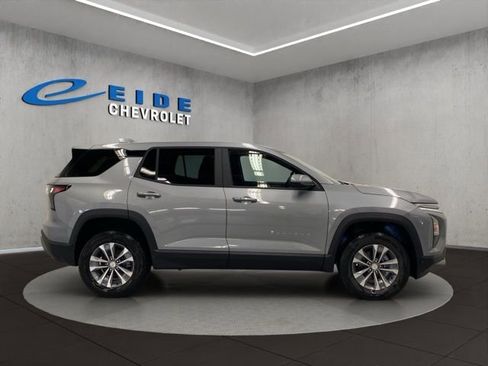 New 2026 Chevrolet Equinox LT image 2