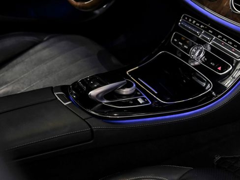 Used 2017 Mercedes-Benz E 300 image 22