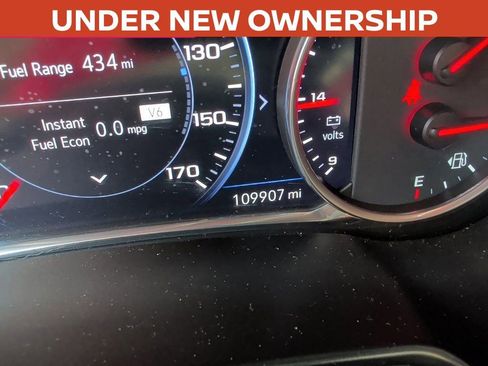 Used 2020 Chevrolet Blazer RS FWD image 1