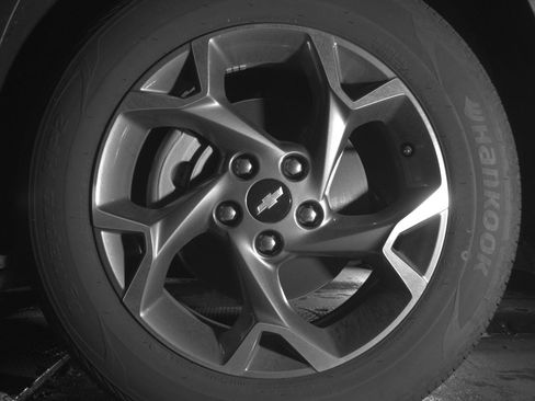 Used 2025 Chevrolet Trax LT FWD image 12