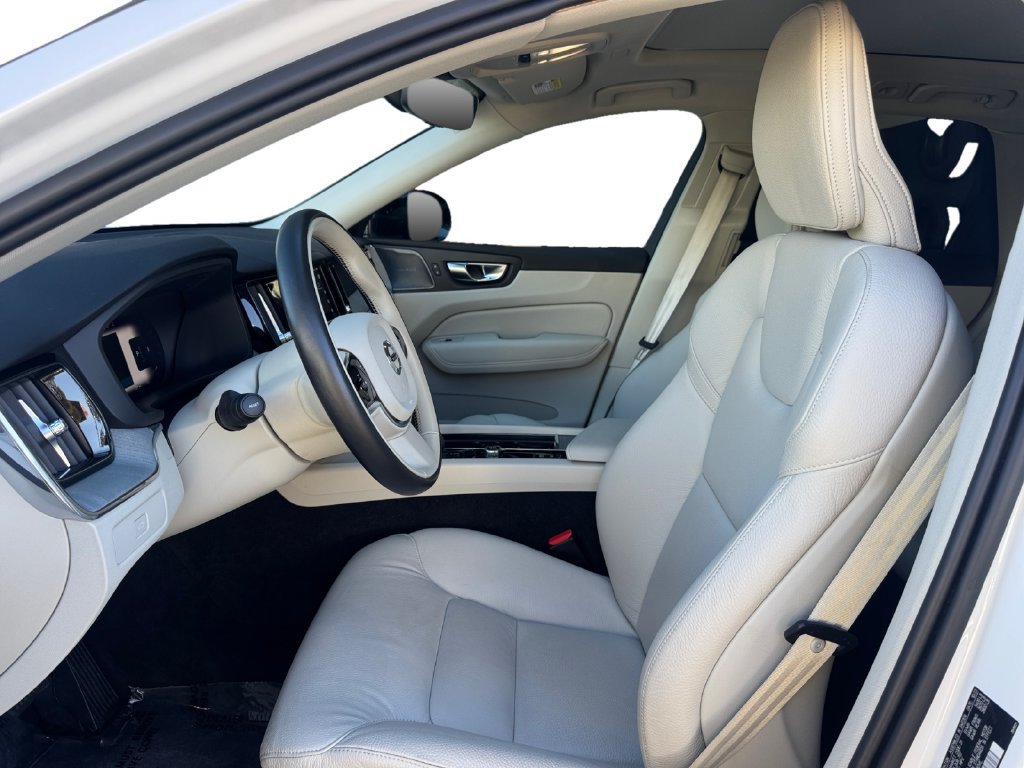 Certified 2024 Volvo XC60 B5 Plus w/ Climate Package AWD/4WD image 13