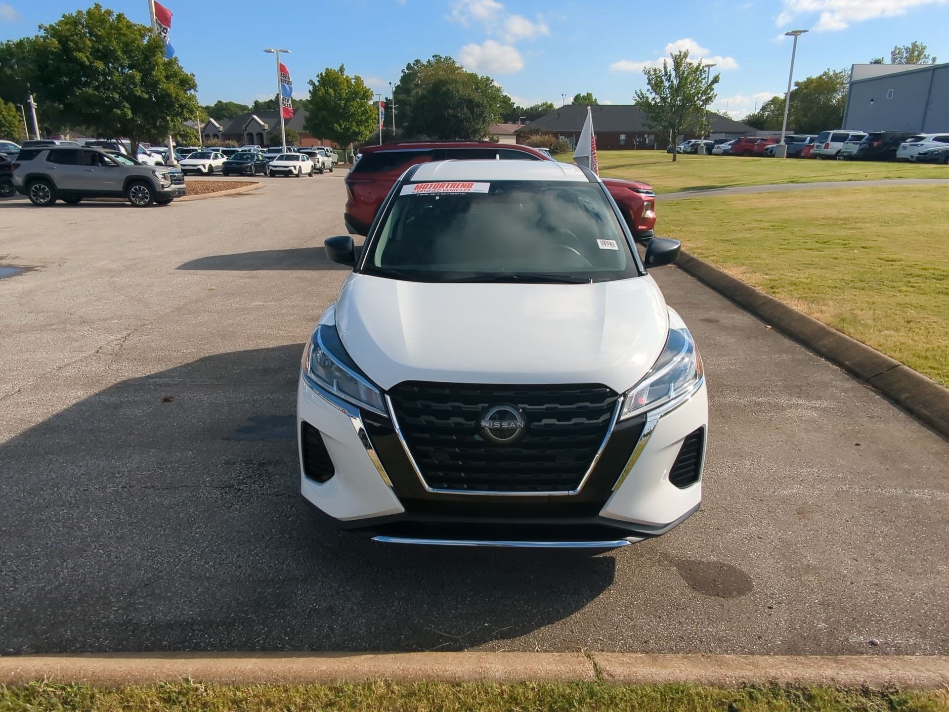 Used 2025 Nissan Kicks S FWD image 2