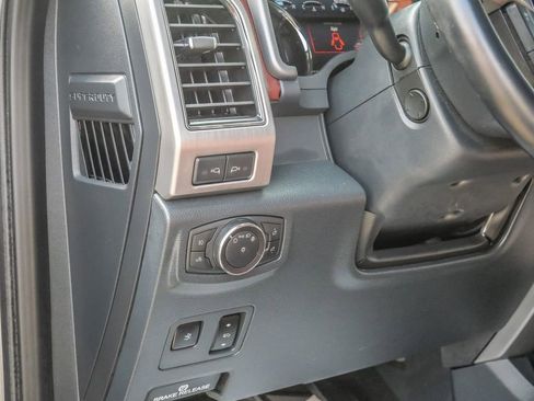 Used 2022 Ford F250 Platinum w/ FX4 Off-Road Package image 28