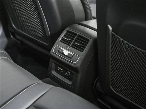 Used 2023 Audi S4 Premium Plus w/ Premium Plus Package image 18