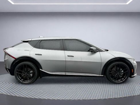 Used 2022 Kia EV6 Wind w/ Wind Technology Package AWD/4WD image 6