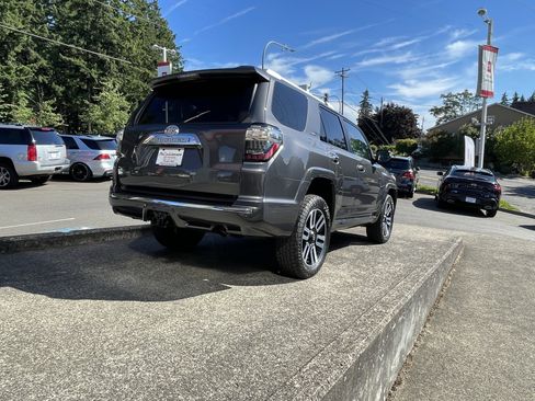Certified 2022 Toyota 4Runner Limited AWD/4WD image 6