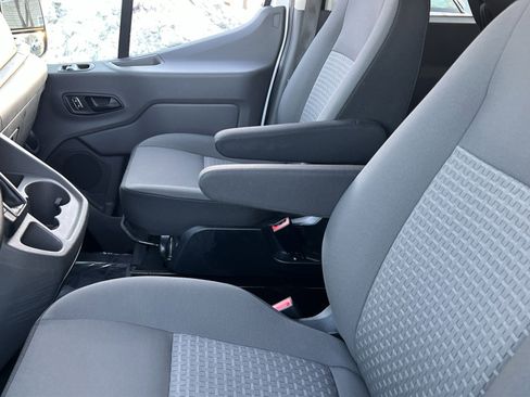 Used 2023 Ford Transit 350 XLT image 21