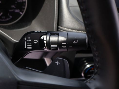 Used 2025 Nissan Rogue SV AWD/4WD image 33