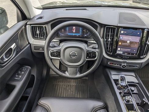 New 2025 Volvo XC60 B5 Ultra w/ Climate Package image 17