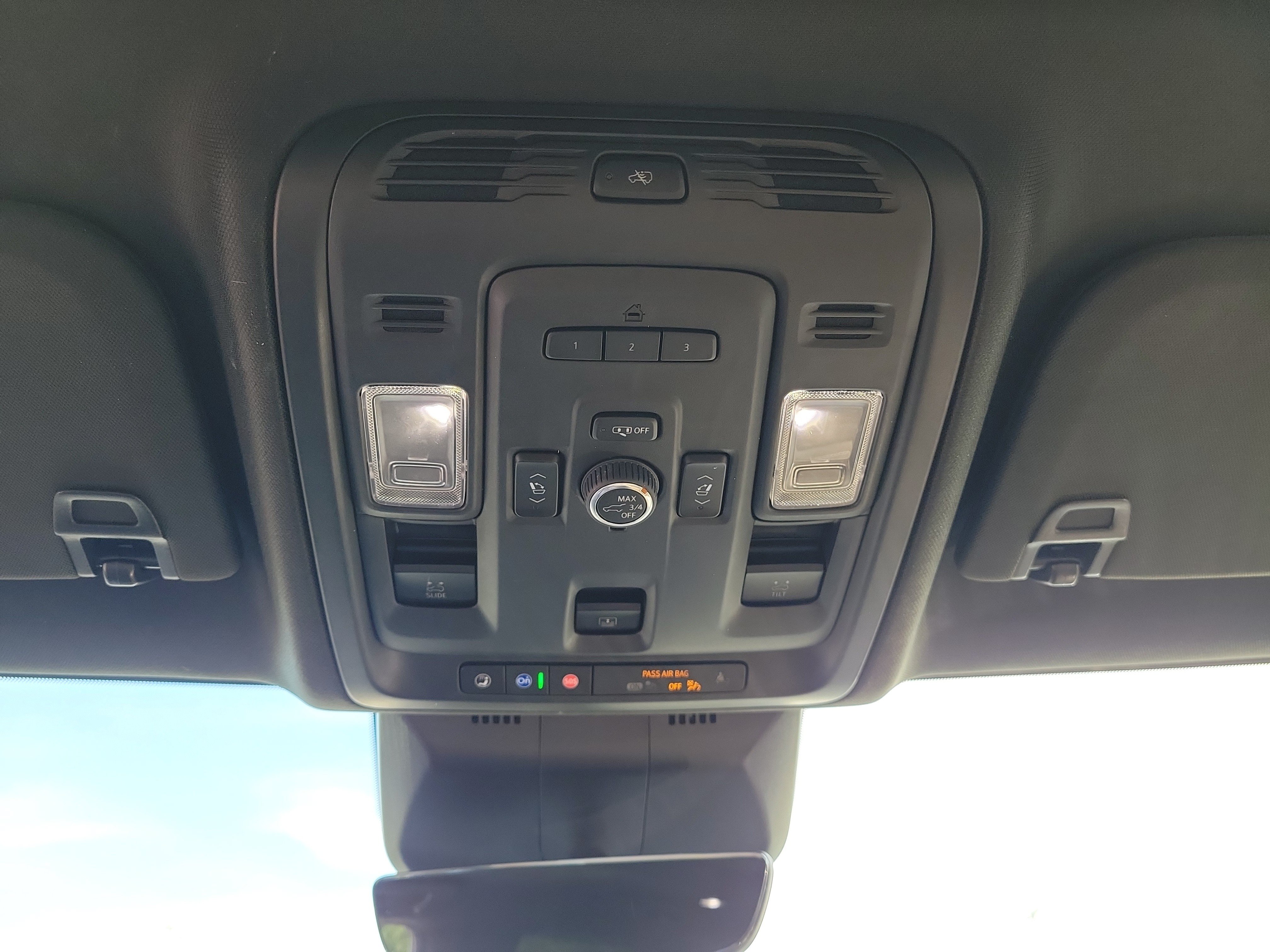Used 2023 Cadillac Escalade Premium Luxury w/ Performance Package AWD/4WD image 32