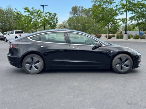 Used 2019 Tesla Model 3 Mid Range RWD image 8